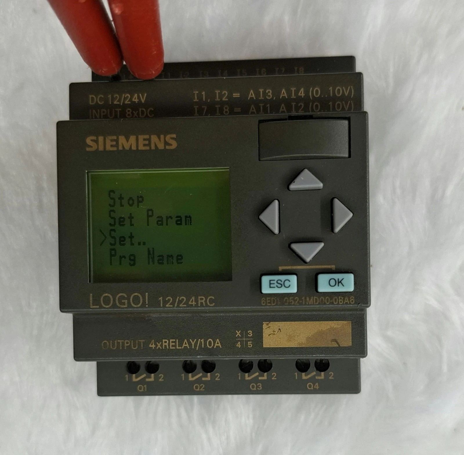 Siemens 6ED1052-1MD00-0BA6 12/24RC LOGO PLC 24VDC (minor cosmetic damaged)